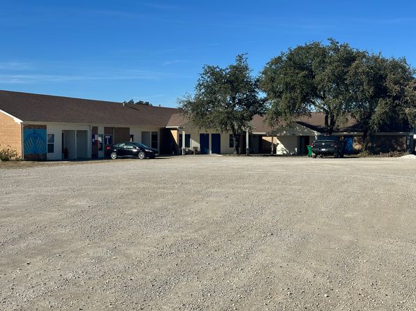 220 W Lipan Dr #3