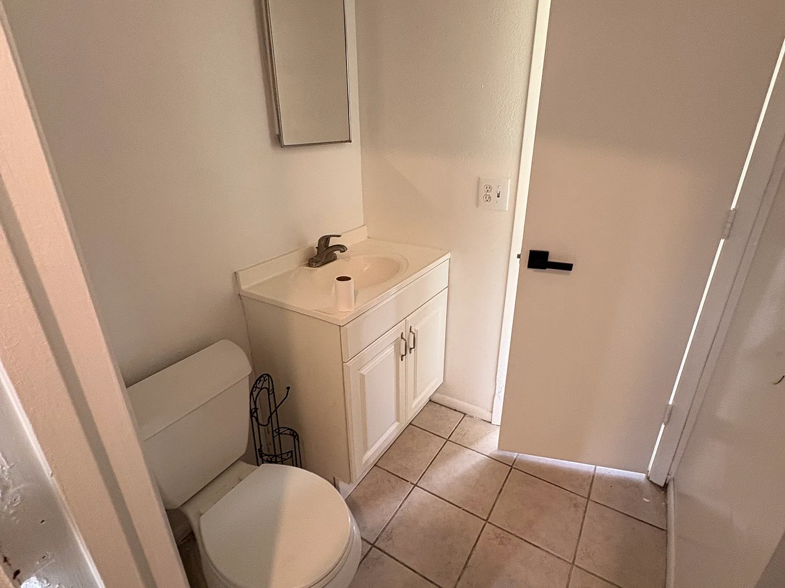 2 bed, 888 sqft, $1,650 — Photo 4