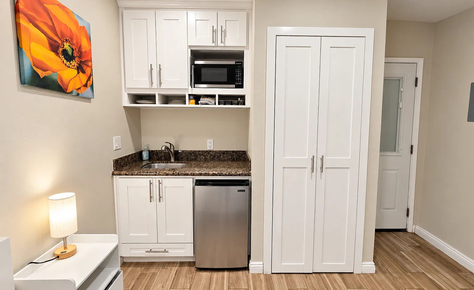Studio, 300 sqft, $2,200 — Photo 2