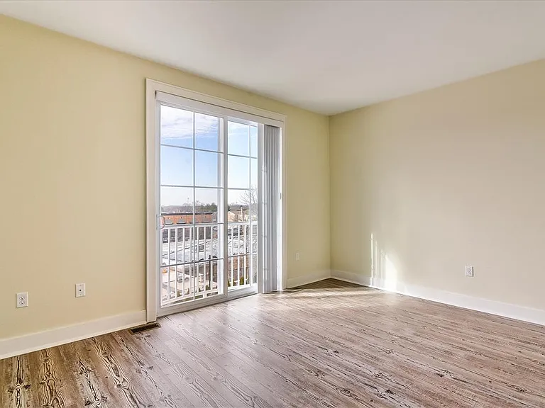 25 Hillside Ave #204 — Photo 12