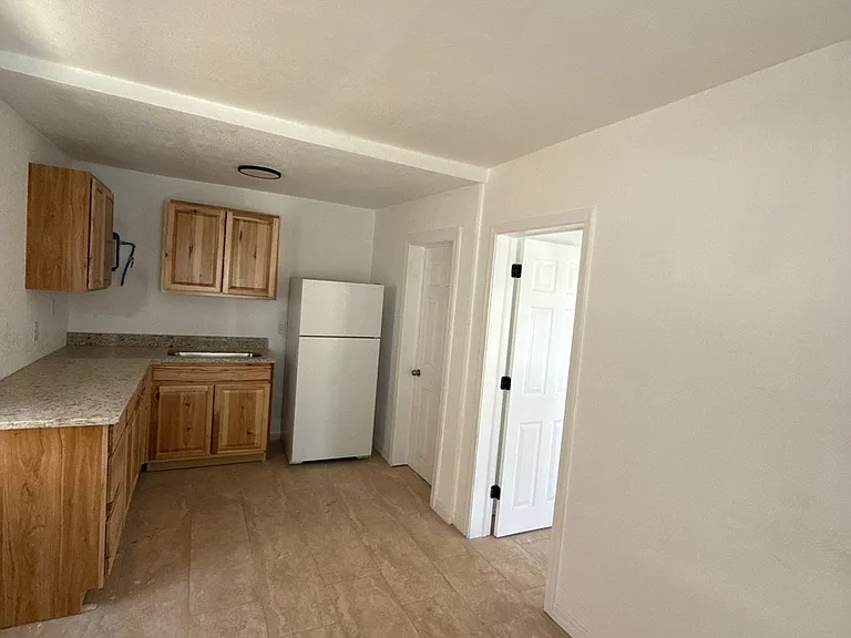 310 S Park St #5 — Photo 6