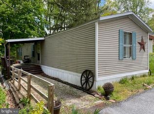 15 Acorn Ln, Boyertown, PA 19512