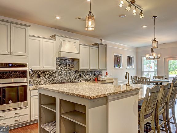 5th image of 409 Golden Rod Ct