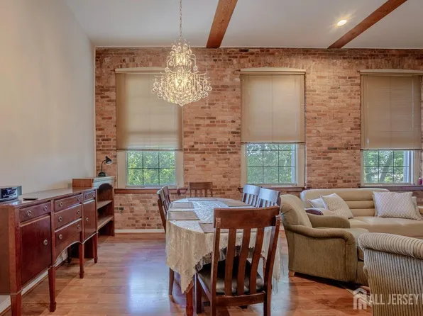 40 Washington Ave APT 43, Milltown, NJ 08850