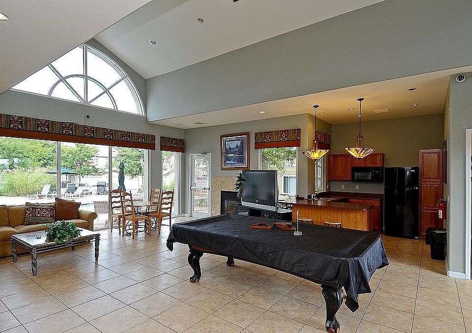 2nd image of 4875 S Balsam Way Unit 3-202