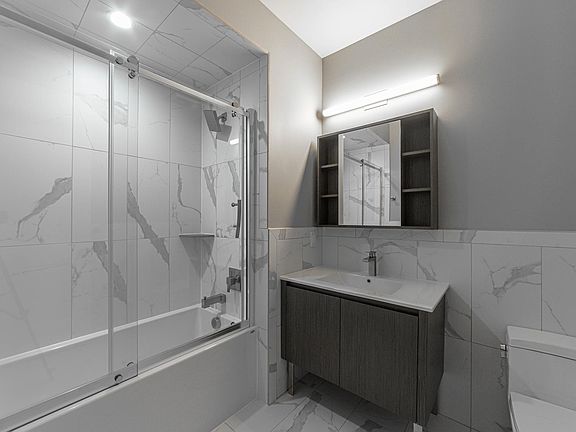 4th image of 225 McWhorter St #302