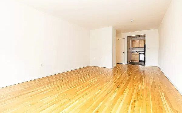 1st image of 224 E 36th St #5D