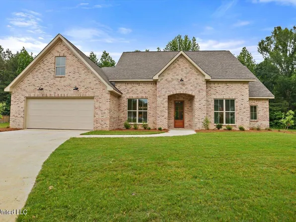 304 Faulkner Cv, Terry, MS 39170