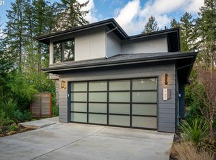 667 Lake Bay Ct, Lake Oswego, OR 97034