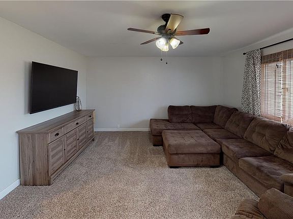5th image of 565 Northcrest Ave