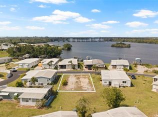 362 Shoreland Dr #362, Fort Myers, FL 33905
