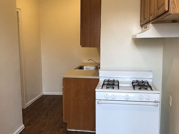 3rd image of 3747 61st St APT 5G
