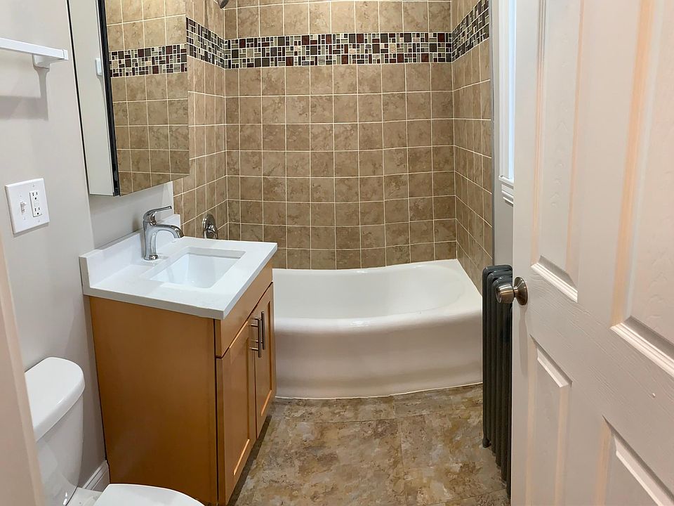 2nd image of 10631 S Hale Ave APT 2E