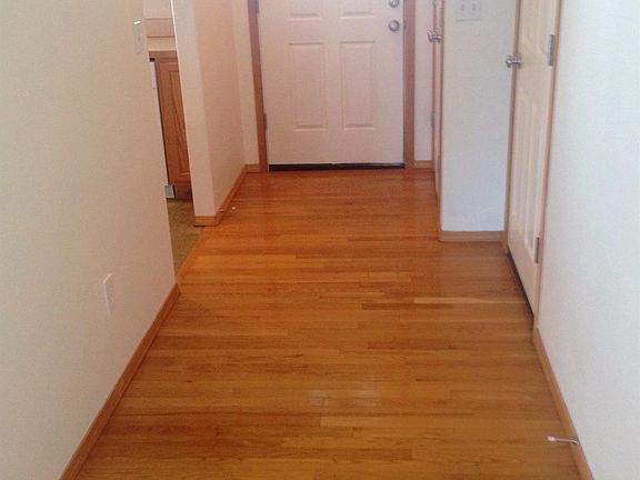 4th image of 531 NE Robin Ct
