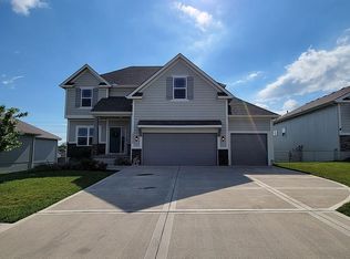 10030 N Stark Ave, Kansas City, MO 64157
