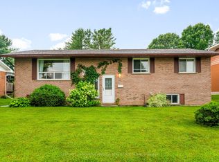 594 Herbert St E, Pembroke, ON K8A 8E9
