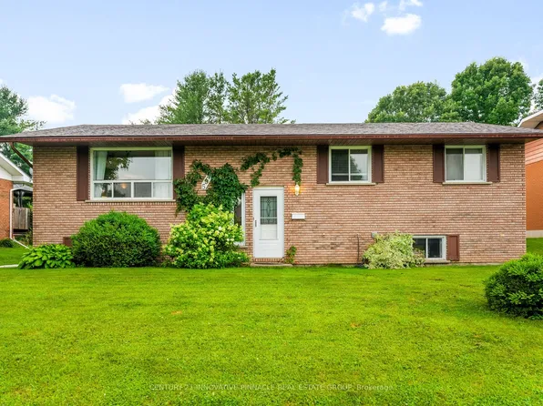 594 Herbert St E, Pembroke, ON K8A 8E9