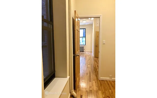 Rented by Douglas Elliman | media 16