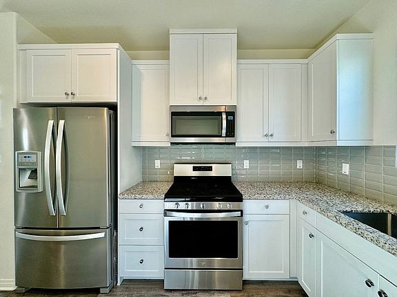 5th image of 506 Pelican Ln