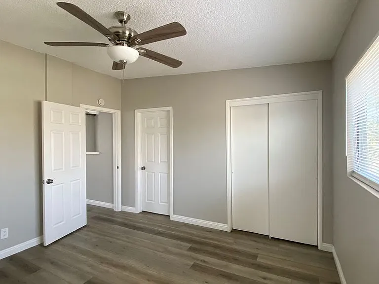 1242 Cedar Ave — Photo 10
