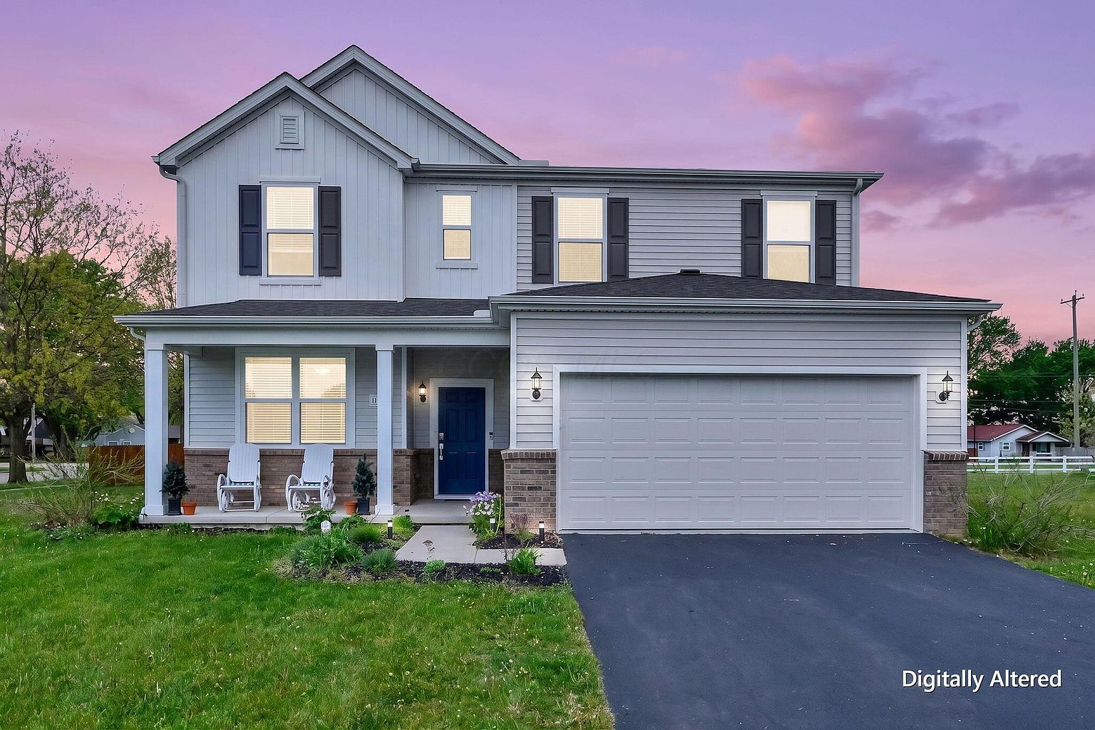 Listing photo 1 for 1138 Lake Forest Dr