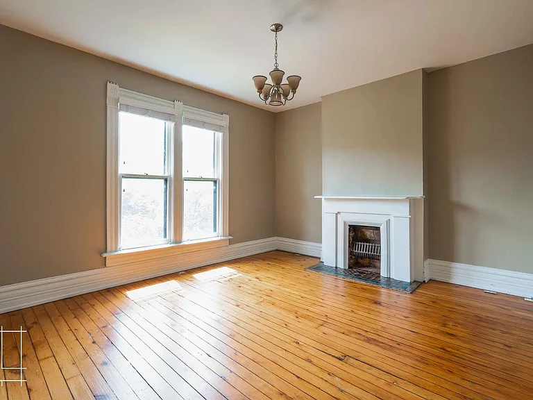 216 W. Hubbard Ave — Photo 4
