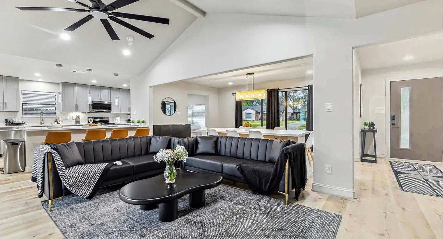 4 bed, 2.0 bath, 1883 sqft, $8,824 — Photo 1