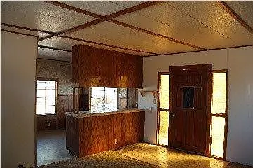 4524 Stark St — Photo 2