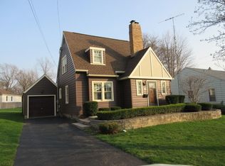 1114 Sycamore Rd, Dekalb, IL 60115