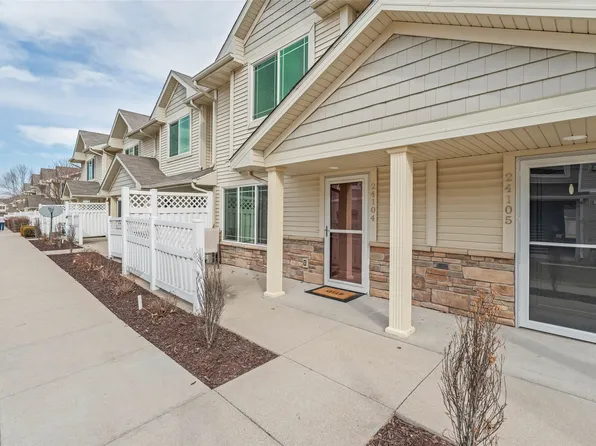 8601 Westown Pkwy #24104, West Des Moines, IA 50266