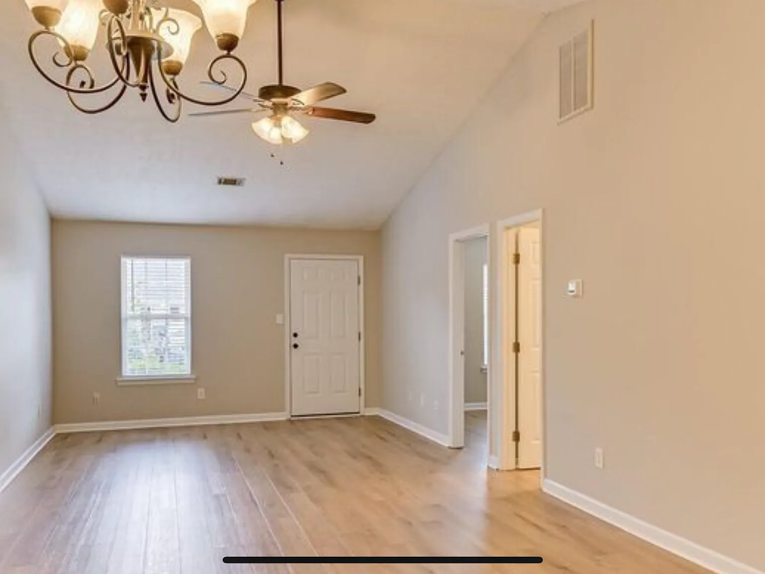 2 bed, 1092 sqft, $1,400 — Photo 3