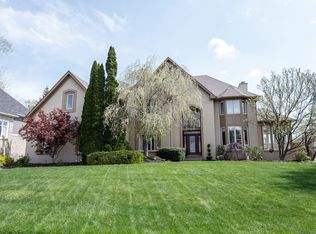 939 12th Oaks, Carmel, IN 46032