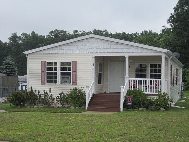 1st image of 323 General Fred Gordon Dr