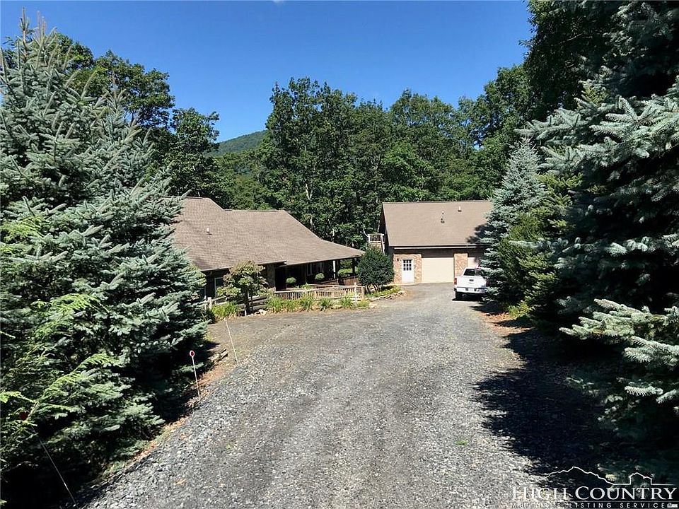 1st image of 327 Hunter Dr