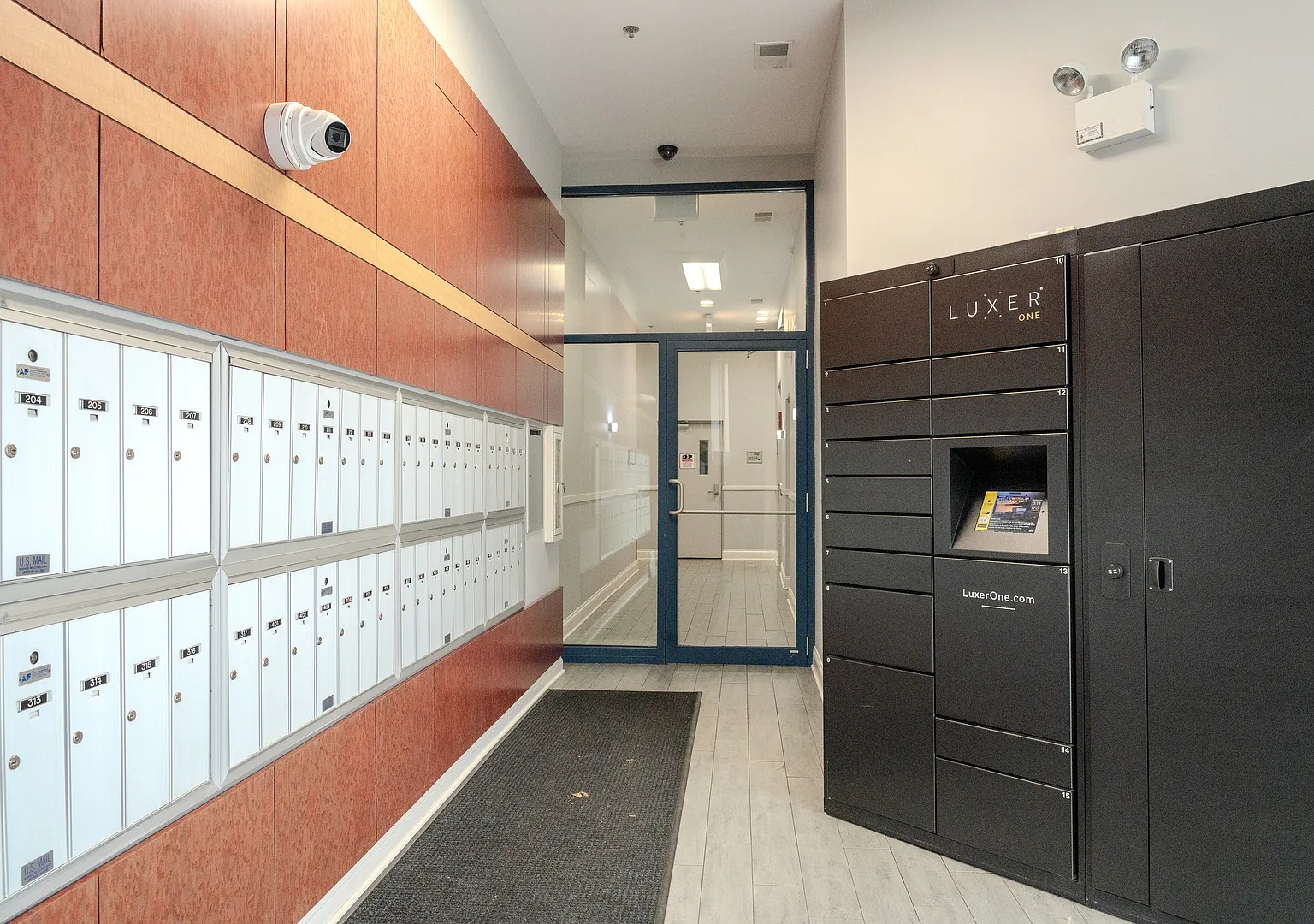 2 bed, $2,995 — Photo 2