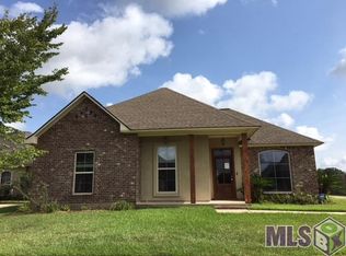 9267 Highland Oaks Ave, Zachary, LA 70791