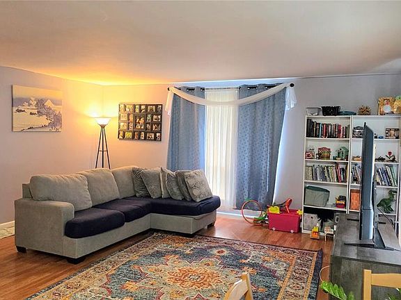 4th image of 2752 Blackforest Dr APT D