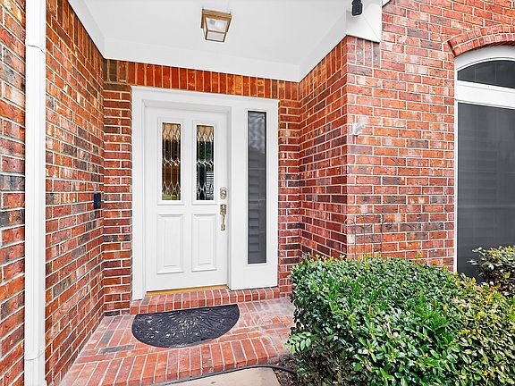 4th image of 1603 Creekridge Dr