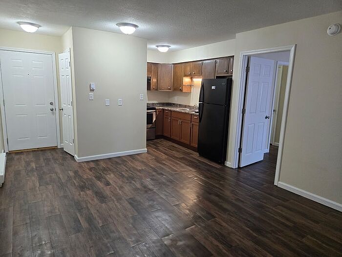1st image of 518 S 3rd St #J