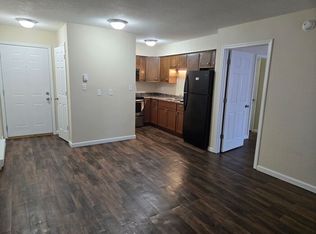 518 S 3rd St #J, Niles, MI 49120