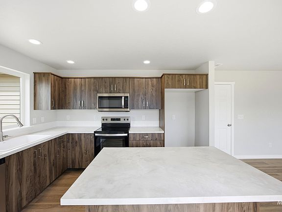 5th image of 2950 S Maple Ranch Way