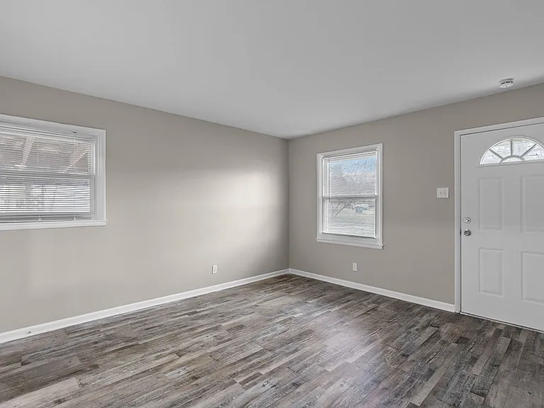 10518 Gretna Cir — Photo 5