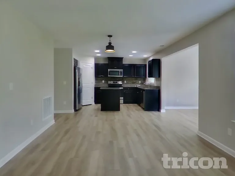 2902 Cherry Point Ln — Photo 4
