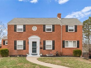 384 McClellan Dr, Pittsburgh, PA