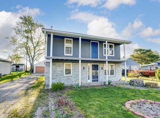 15712 Walnut St, Huntertown, IN 46748