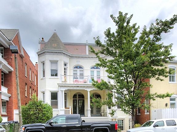 2nd image of 2006 Stuart Ave APT A