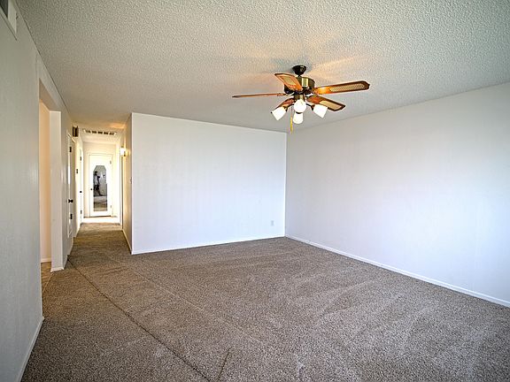 3rd image of 10806 Hume Avenue