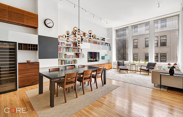 Rented by CORE | media 13