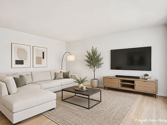 3rd image of 4912 Crain St #B