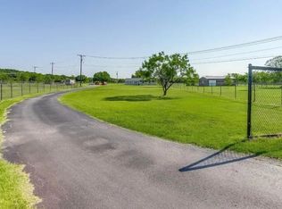 816 Wicker Hill Rd, Burleson, TX 76028